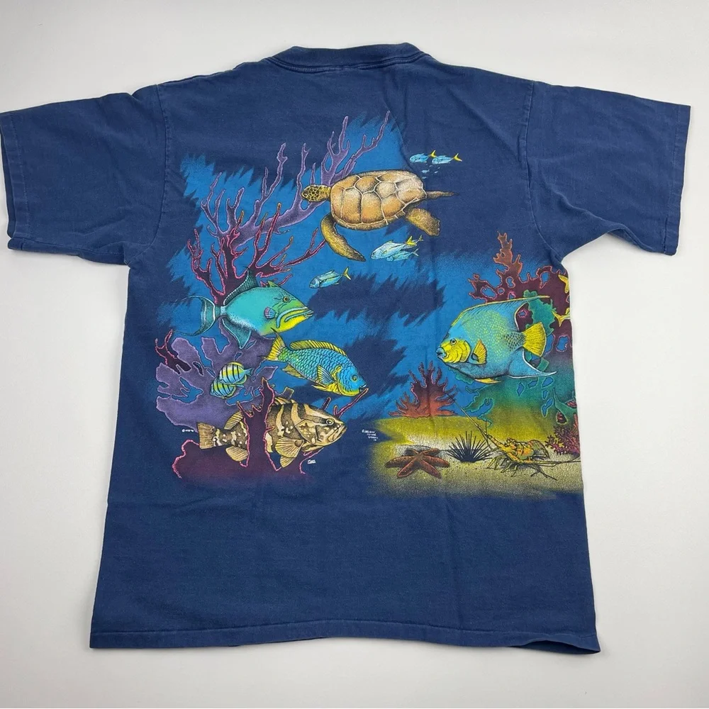 Vtg 90's Harlequin Nature Graphics All Over Print Ocean/Wildlife T Shirt Size L - Picture 6 of 8